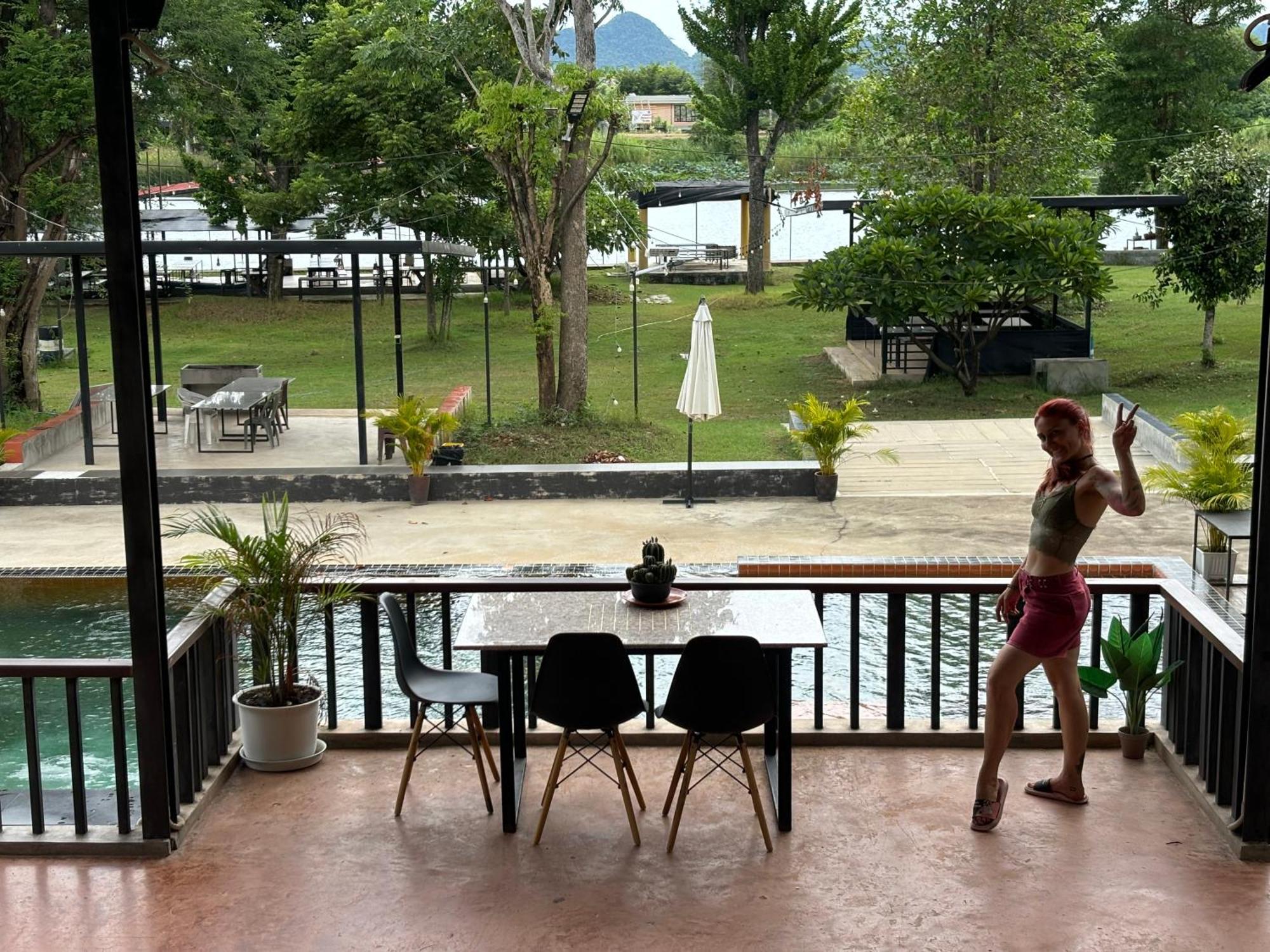 Revolution Kanchanaburi Adventure Hq Ban Chuk Kum Exterior foto